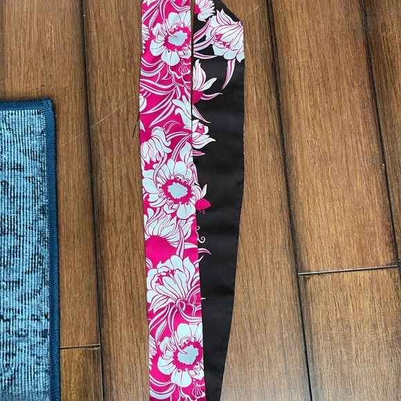 Valentino Twilly Scarf - Picture 6 of 9